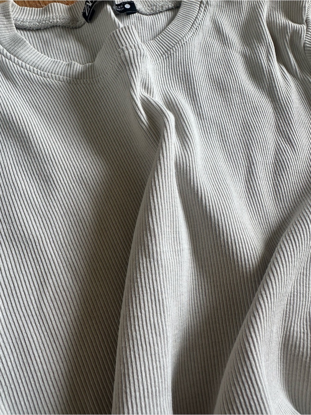 Zara Ribbed Crewneck Short Sleeve Top - Picture 3 of 3